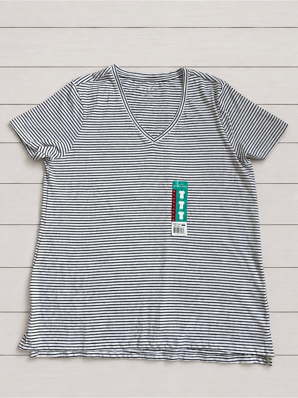 NWT Eddie Bauer White & Black Striped V-Neck Short Sleeve Tee